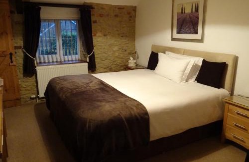 Halstock Bed & Breakfast | Quiet Woman House