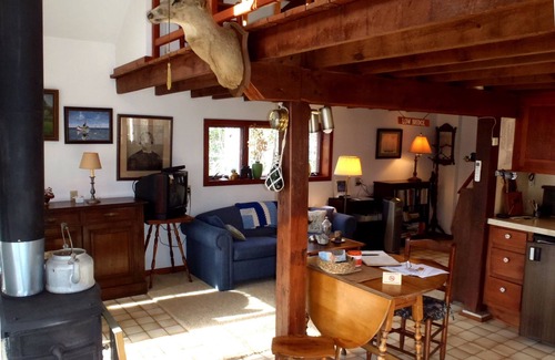 Lusby Cottage | Quiet Woodland cottage near St. Leonard's Creek