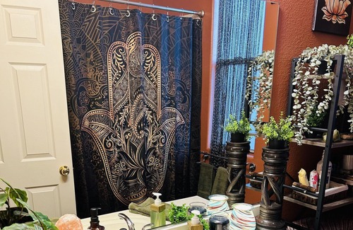 Centennial Hills House | Quiet zen den bedroom / bathroom in safe neighborhood