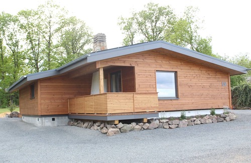 Voehl House | Quietly located modern vacation accommodation with a view of the Edersee National Park