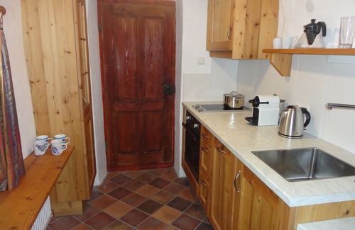 Bad Goisern House | Quietly located vacation home with 2000 m2 garden
