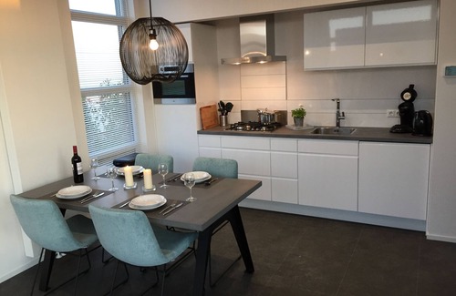 Olburgen House | Quietly situated vacation home with large terrace on the IJssel