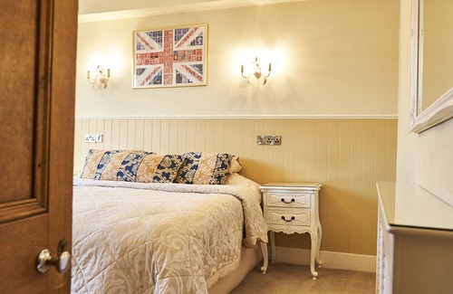 Stratford-upon-Avon Bed & Breakfast | Quilt and Croissants