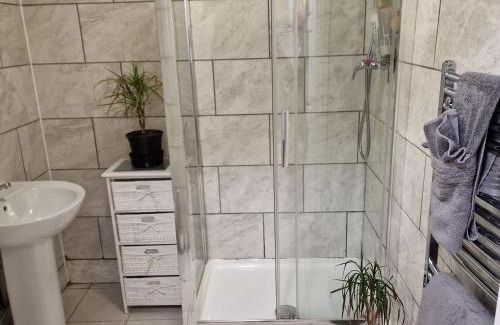 Cradley Bed & Breakfast | Quin homes