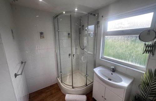 Swalecliffe House | Quince Cottage - Hot tub and parking for 4 cars