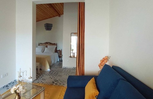Santa Maria dos Olivais House | Quinta da Choupana