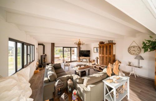 Gafanha do Carmo Villa | Quinta da Cris (Private Beach Retreat)