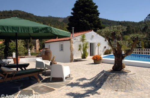 Miranda do Corvo Cabin | Quinta da Granja Gardener's cottage