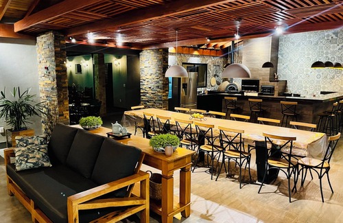 Olimpia House | Quinta das Palmeiras Corner, House with Heated Pool - Olímpia-SP