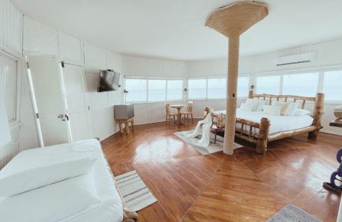 Isla Tintipan Resort | Quinta del Mar Crystal Beach