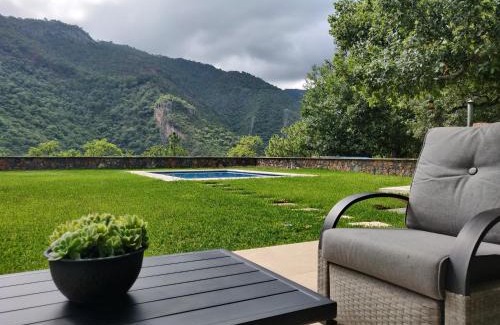 Santiago Villa | Quinta Esmeralda