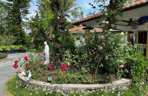 El Valle de Anton Ski Chalet | Quinta Las Victorias