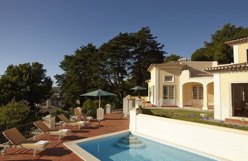 Monserrate House | Quinta Matalva Main House -styish and secluded villa with pool, view and gardens