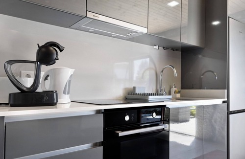 Guilhofrei Villa | Quinta of Carvoeiras 'Casa Do Caseiro - T2' with Lake View, Wi-Fi and Air Conditioning