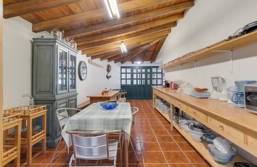 Santo da Serra House | Quinta dos Abutitos