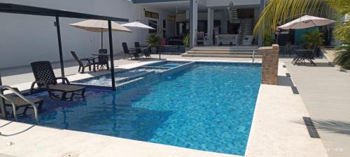 Carmen de Apicala House | Quinta Villa Luna