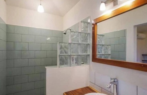 Aserradores House | Quintas Calalas-4BD/4BA Short Walk to Beach & Surf