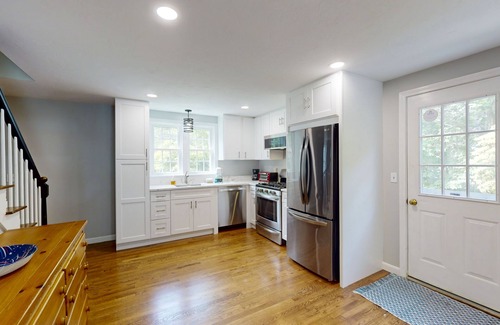 Dennis House | Quintessential Cape Cod Home. Beautiful Beaches, Chip Shot to Golf and Town