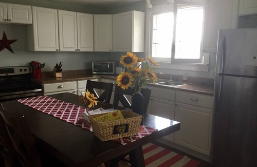 Geneseo Cottage | QUINTESSENTIAL FINGER LAKES COTTAGE! CHARM ABOUNDS IN THIS COZY LAKEFRONT GEM!