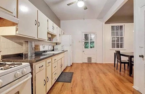French Quarter Apartment | Quintessential French Quarter Cottage with Lush Courtyard