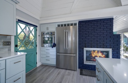 Neskowin Cottage | Quintessential Renovated Historic Cottage in Neskowin Village + Hot Tub