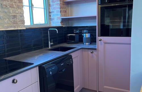 Holt Cottage | Quirky Bolthole in Blakeney for 2?parking,patio,quiet & close to Quay,pub & shop