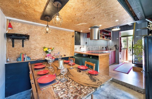 Meliden House | Quirky cosy home pet friendly great walks near beaches 3 nights for 2 Jan offer