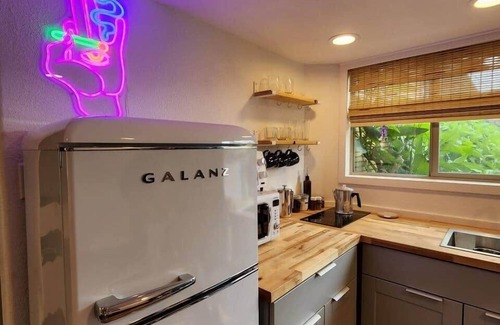 Freshwater Apartment | Quirky Farm Apartment - with Green Acres to Wander