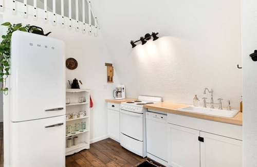 Bailey House | Quirky Mountain Getaway
