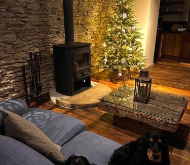 Staveley Villa | Quirky Retreats - The Barn