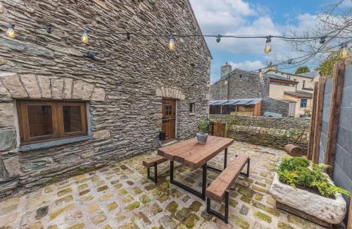 Staveley Villa | Quirky Retreats - The Barn