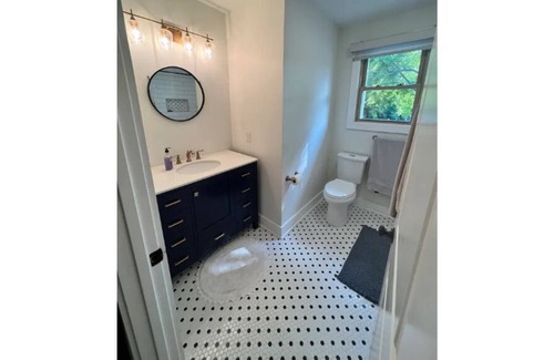 Eighth Avenue House | Quite 2bed/1bath hideaway on spacious lot