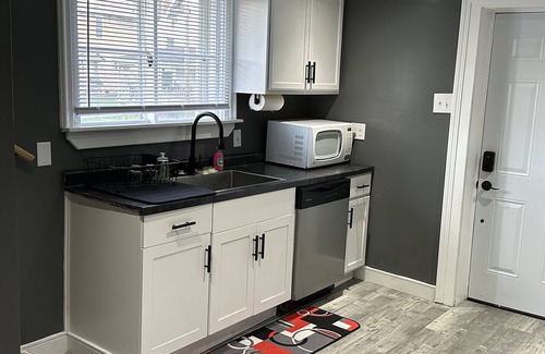 Westover House | Quite and Peaceful Modern Home Away From Home in the Mountain State!