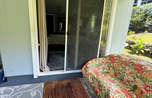 Kealakekua House | Quite & Friendly Neighborhood With Cool Elevation.