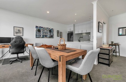 Auckland Central Business District Apartment | QV Spacious Waterfront 2 Bedroom Apartment - (791)