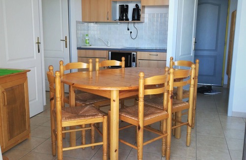 Reallon Apartment | Réallon Apartment 6 sleeps