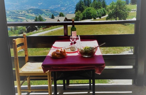 Reallon Apartment | Réallon Apartment 6 sleeps
