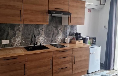 Port-Saint-Louis-du-Rhone Apartment | Résidence Dica -T2 Unique - Comfort and Charm