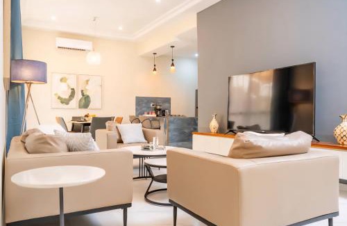 Pointe-Noire Apartment | Résidence Akia - Jacuzzi privé & détente moderne