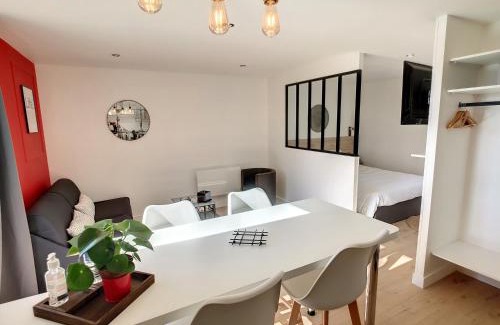 St-Meme-le-Tenu Apartment | Résidence L'Hermitière, CADRE VERDOYANT-FONCTIONNEL-GRAND CONFORT-PARKING WIFI GRATUIT