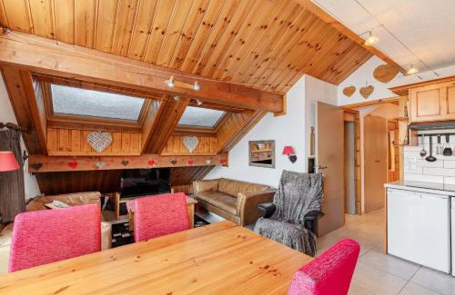 Meribel Apartment | Résidence La Vizelle - Appartement 4 pièces cabine 6 personnes situé à Meribel altitude 1600 proche des pistes et des commerces MAE-8961