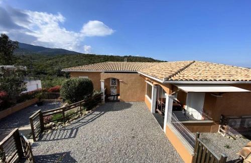 Ventiseri Apartment | Résidence Tozza Alta - Maison de prestige 10 couchages vue Mer et Montagnes Corse du Sud MAE-2624