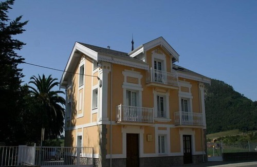 Solares Apartment | Rústico con terraza-Apartment-Ensuite with Bath
