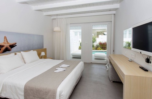 Grikos Villa | R 1214 Leisure Suites & Spa - Pool Suite