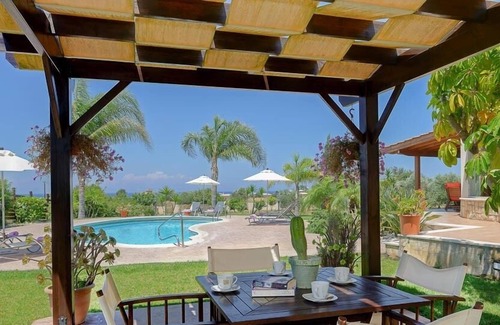 Latchi Villa | R 5013 Villa James with outdoor private pool, hot tub and sea view