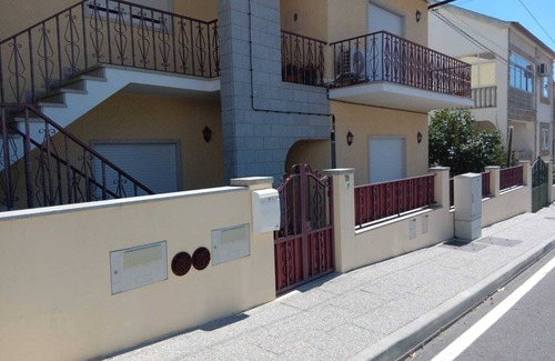 Castelo Branco Villa | R/C de moradia familiar c/entrada independente, espaçosa e ideal para famílias