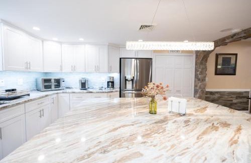 Greenville House | R&C Getaway