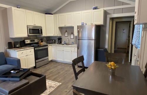 Venice House | R&R Getaway Comfort on the water! Visit out Pro Shop for Approved Fishing Gear!