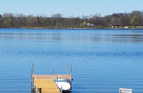 Sand Creek Cottage | R&R Lake Front Cottage in the Irish Hills