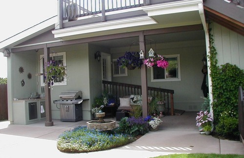 Harbor Cottage | R Sounds of the Sea -Home w/Rooftop deck-Oceanview -Children over 11-no pets -n